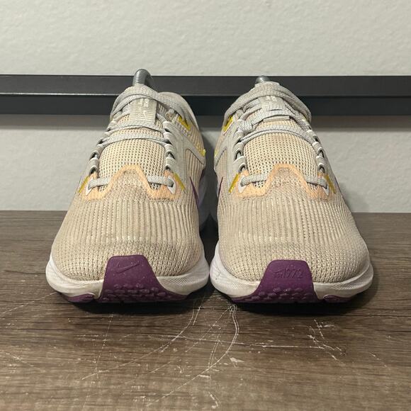 Nike Air Zoom Pegasus 40 (DV3854-800) Women’s Running Shoes Size 9 Guava Ice - Picture 2 of 8